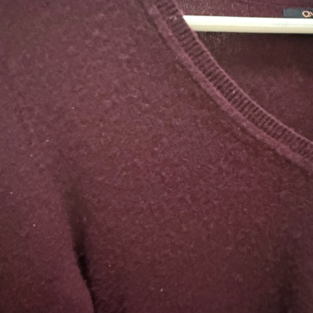 Quince  cashmere Women's V-Neck Sweater in Deep Plum - Picture 4 of 5